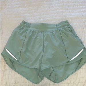 lululemon hotty hot shorts